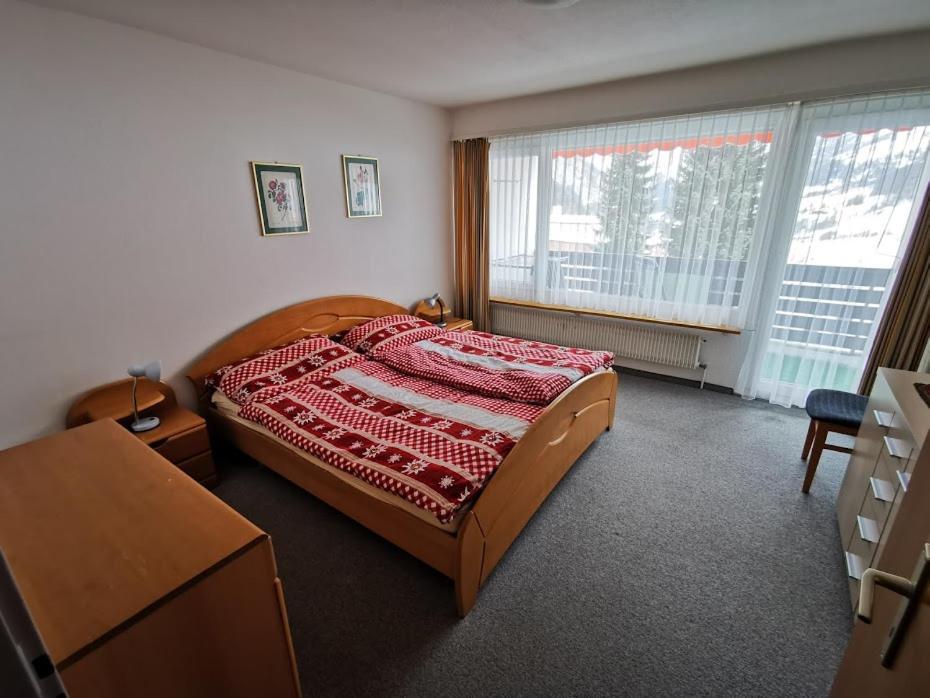 Apartments Haus Quelle Leukerbad Exterior photo